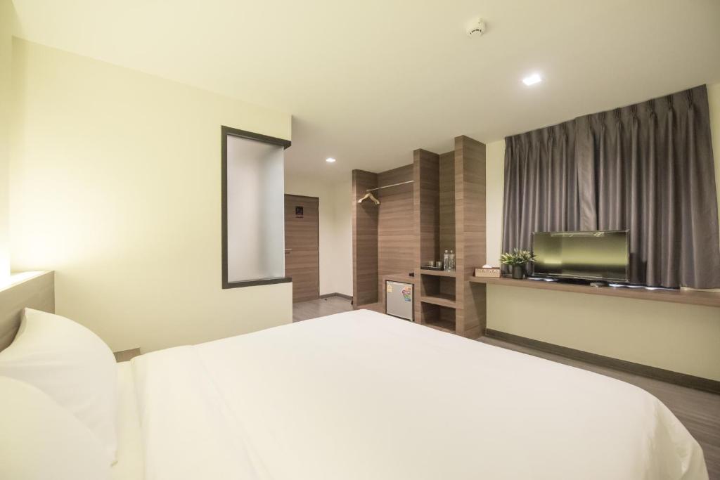 Sovereign Group Hotel at Pratunam - Resim 28