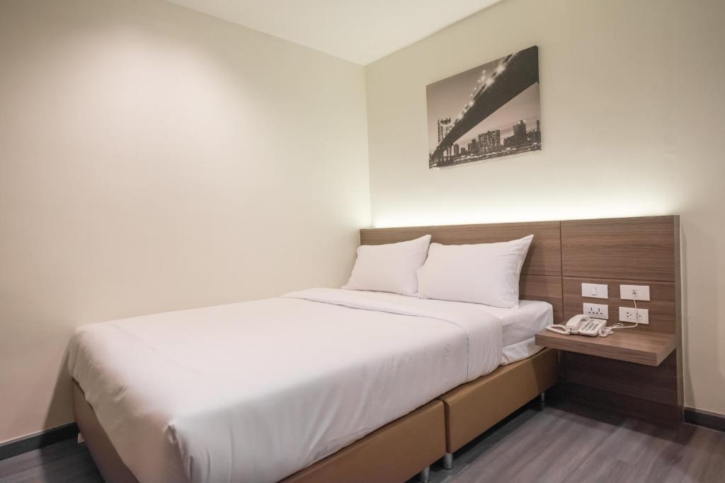 Sovereign Group Hotel at Pratunam - Resim 27