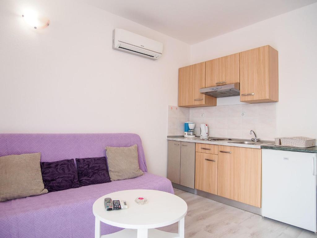 Kuchyň nebo kuchyňský kout v ubytování Apartments Dirk