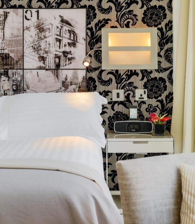 H10 London Waterloo - Deluxe Double Room