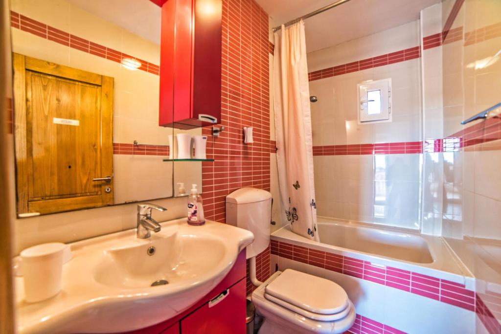 Łazienka w obiekcie Apartments Salčinović