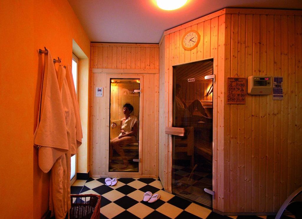 Koupelna v ubytování Hotel Garni Elegant