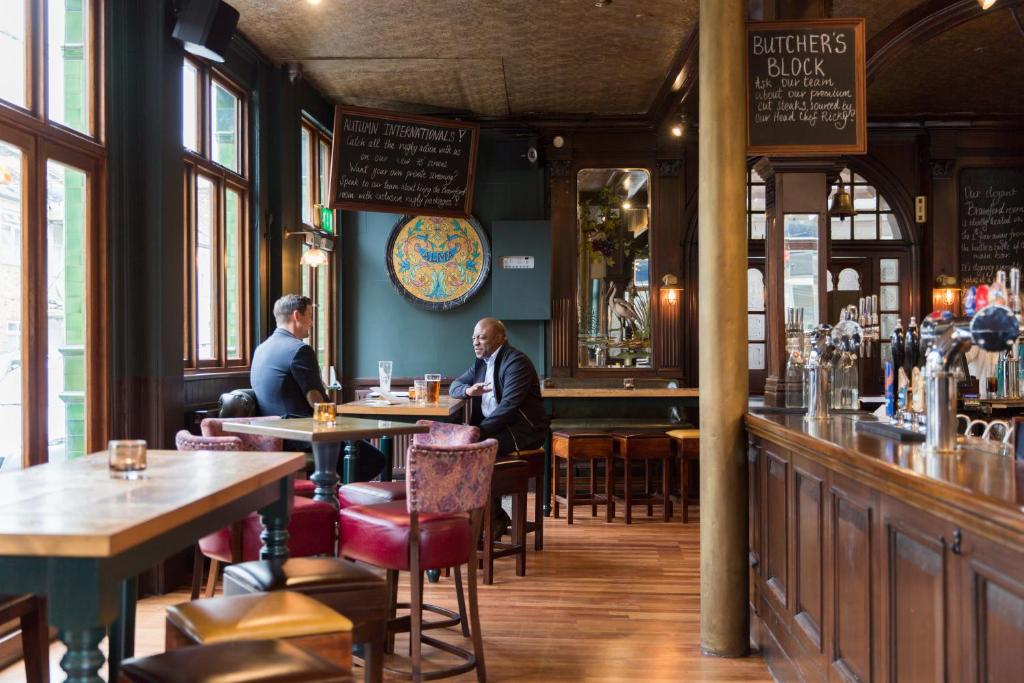 The Alma Hotel - Resim 12