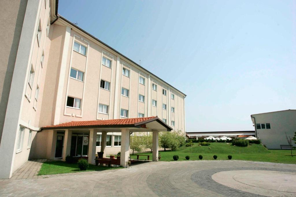 Budova, kde se hotel nachází