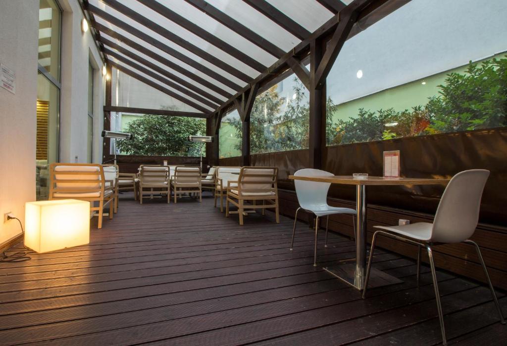 A seating area at Royal Park Boutique Hotel