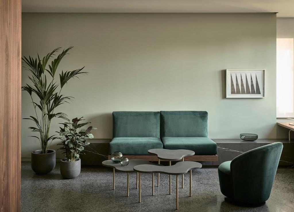 Posezení v ubytování Perianth Hotel, a Member of Design Hotels