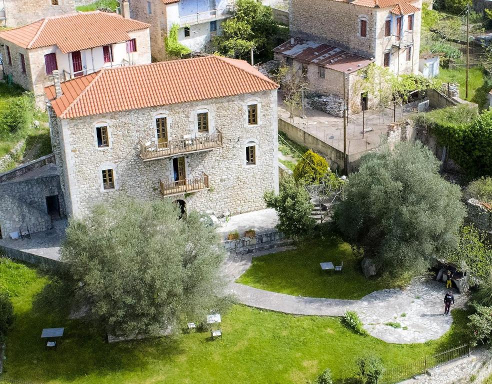 Ogród w obiekcie Theoni's House