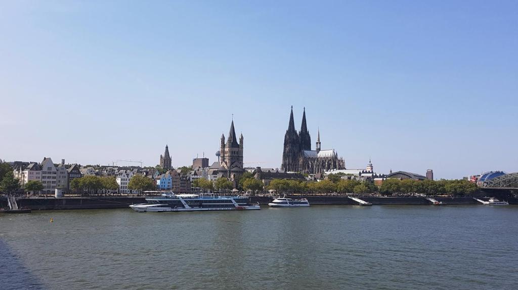 Altstadthotel Hayk am Rhein - Resim 9