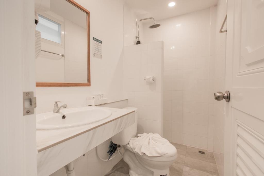 Koupelna v ubytování Whalecome Aonang Resort-SHA Extra Plus