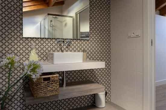 Un baño de Mercedes Etxea