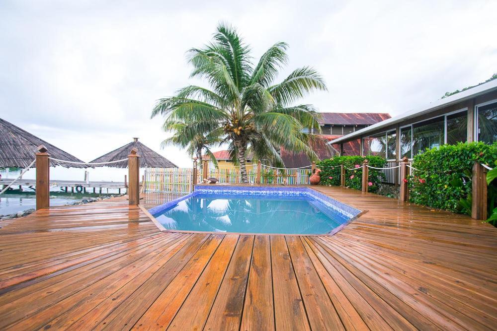 Bazén v ubytování Wikkid Resort nebo v jeho okolí