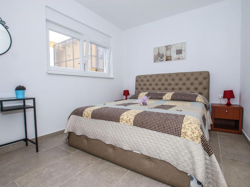 Fotografia z galérie ubytovania Apartment in Funtana with Three-Bedrooms 1 v destinácii Funtana