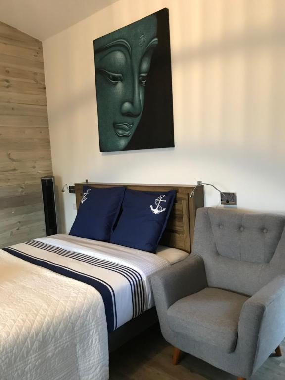 Postel nebo postele na pokoji v ubytování Ravine Bleue