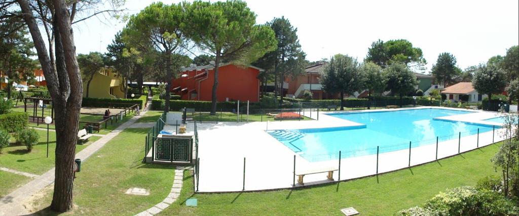 Бассейн в Villaggio azzurro bibione или поблизости