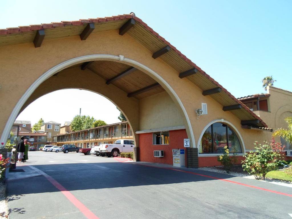 15 Best Hotels in Cupertino, CA