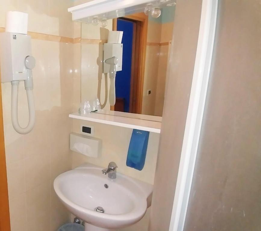 Koupelna v ubytování Porto Recanati Zimmer