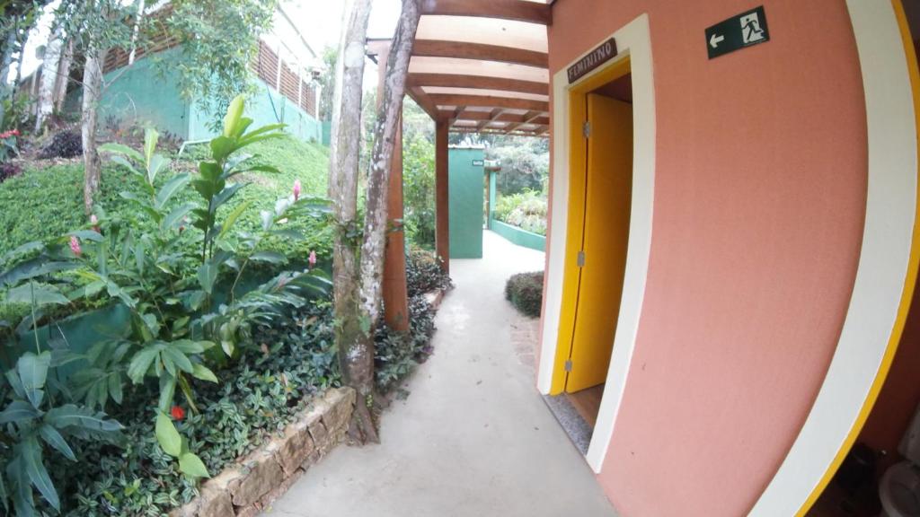  Chalés Recanto Leões de Ouro