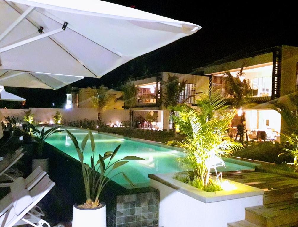 O'Biches Beachfront Complex - Trou aux Biches - 11