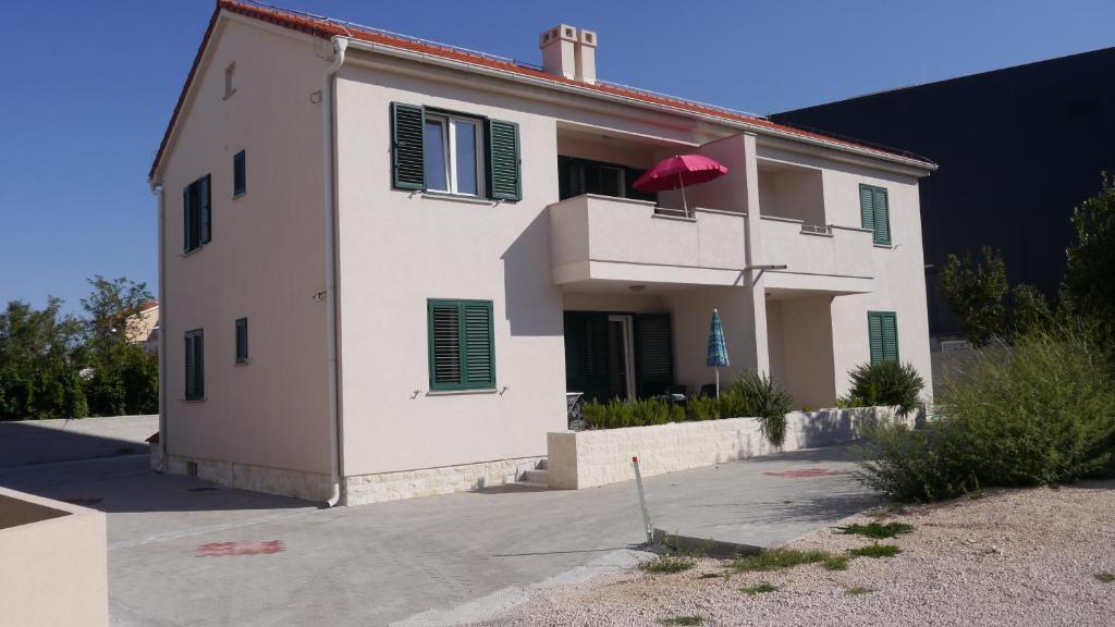 Budova, kde se apartmán nachází
