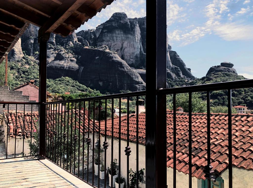 Nespecifikovaný výhled na hory nebo výhled na hory při pohledu z aparthotelu
