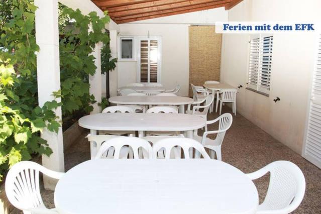 Balkón nebo terasa v ubytování Centrally located apartment for 16