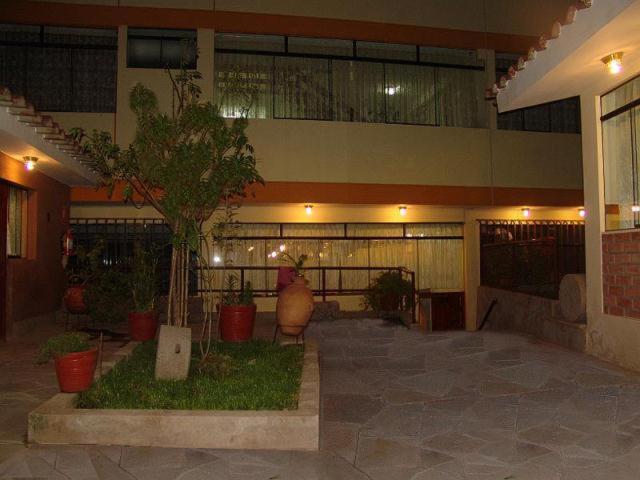 Budova, kde se hotel nachází