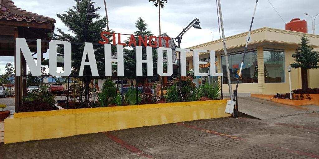 Noah Hotel Silangit