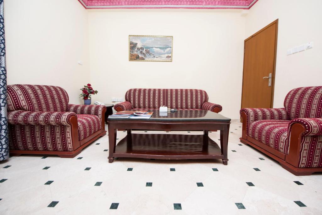 Posezení v ubytování Al Bahjah Hotel