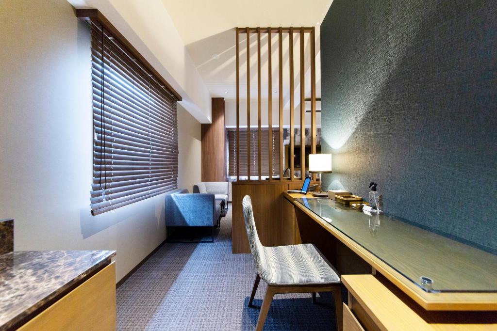 Posezení v ubytování HOTEL HILLARYS Shinsaibashi