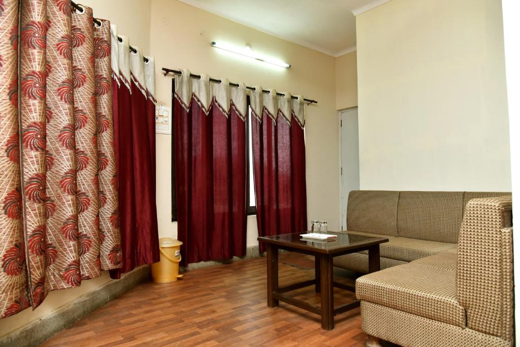 Posezení v ubytování Hotel Ganga Basin