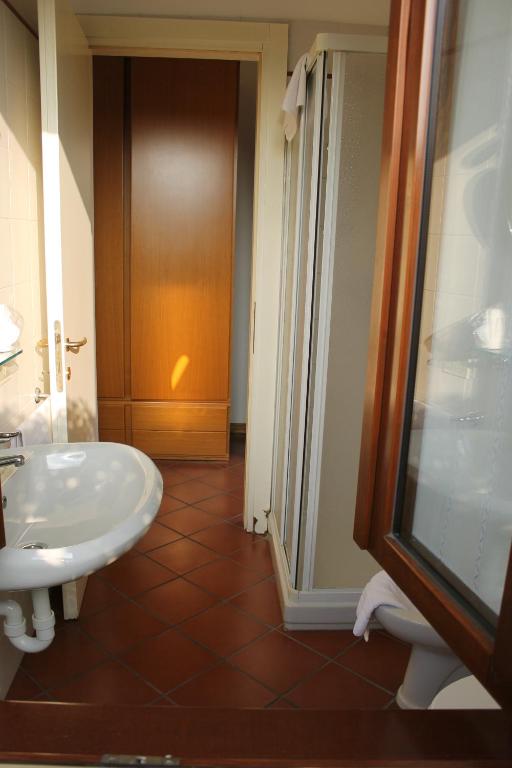 Vannituba majutusasutuses ALBERGO LA SCALETTA
