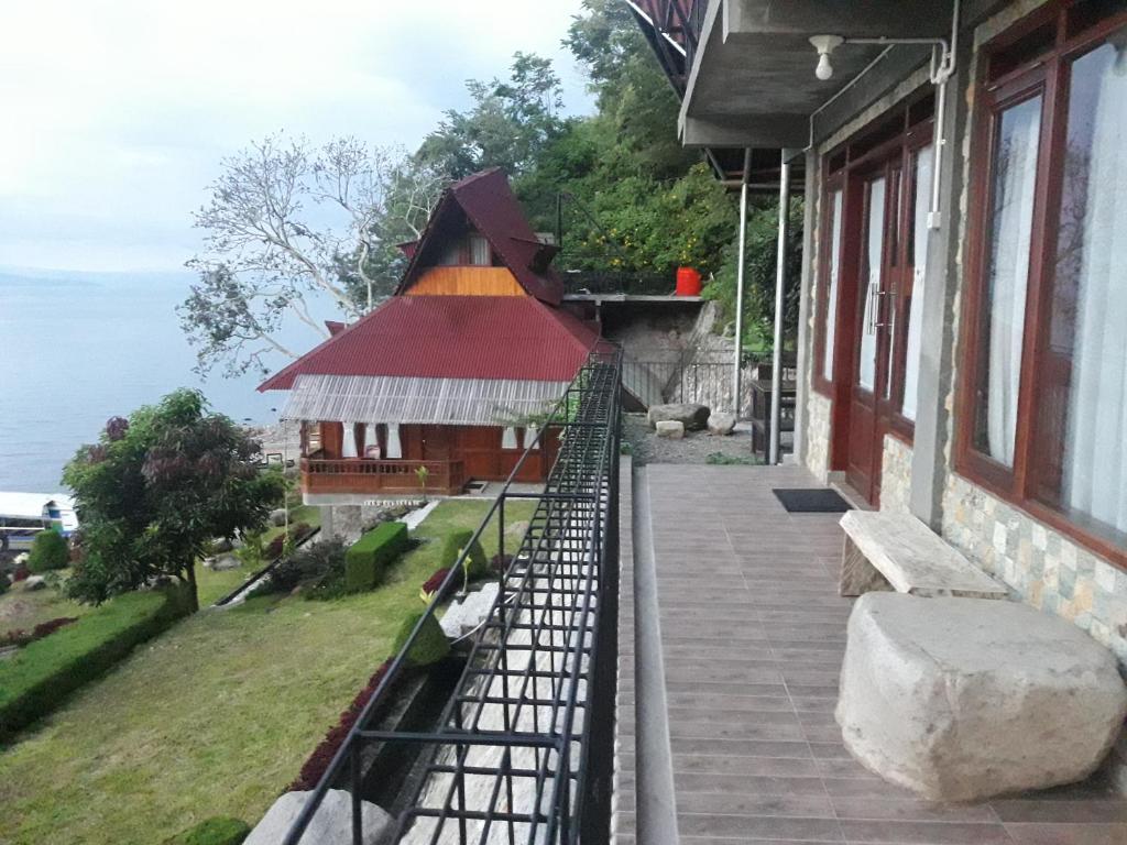 Pondok Berata Dapdap - Quadruple Room With Lake View
