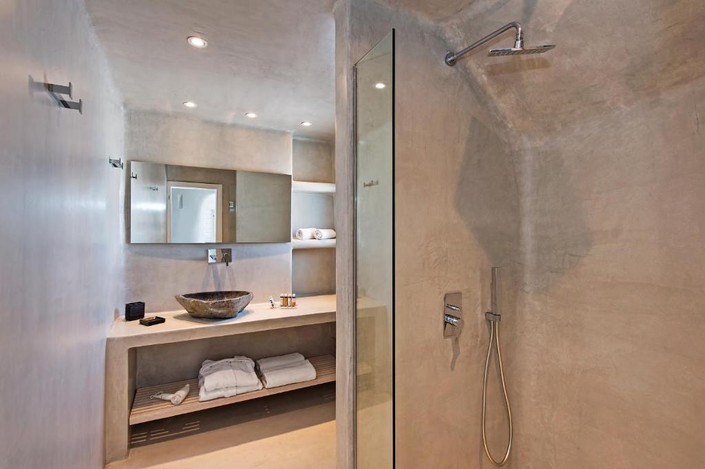 Porto Fira Suites - Resim 40