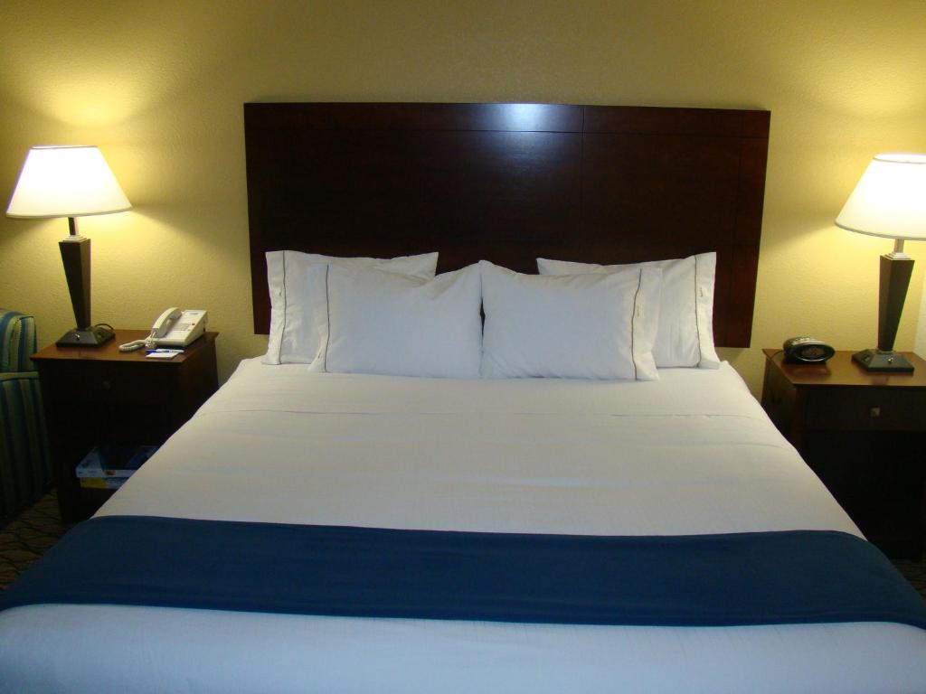 Holiday Inn Express Scottsdale North by IHG photo