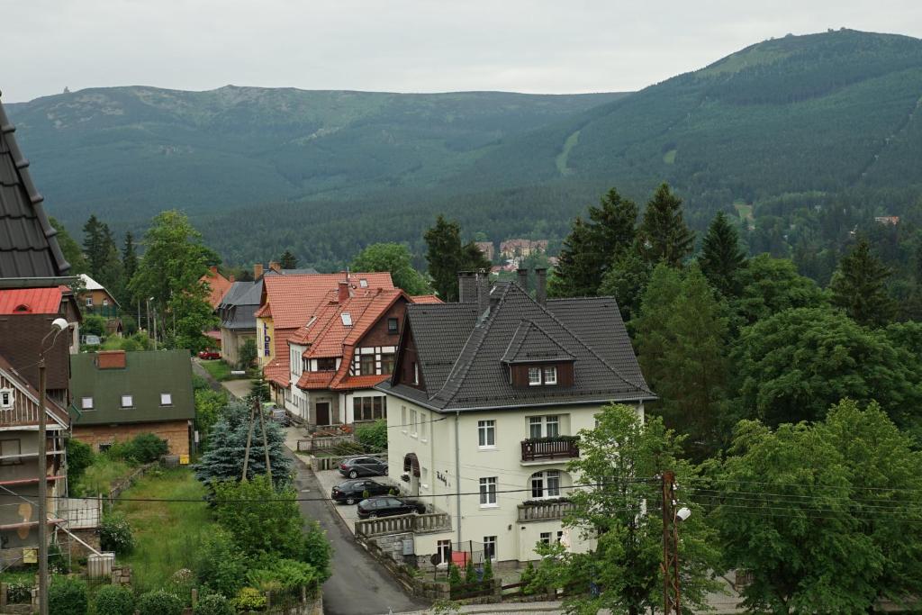 Výhľad na hory alebo výhľad na hory priamo z apartmánu