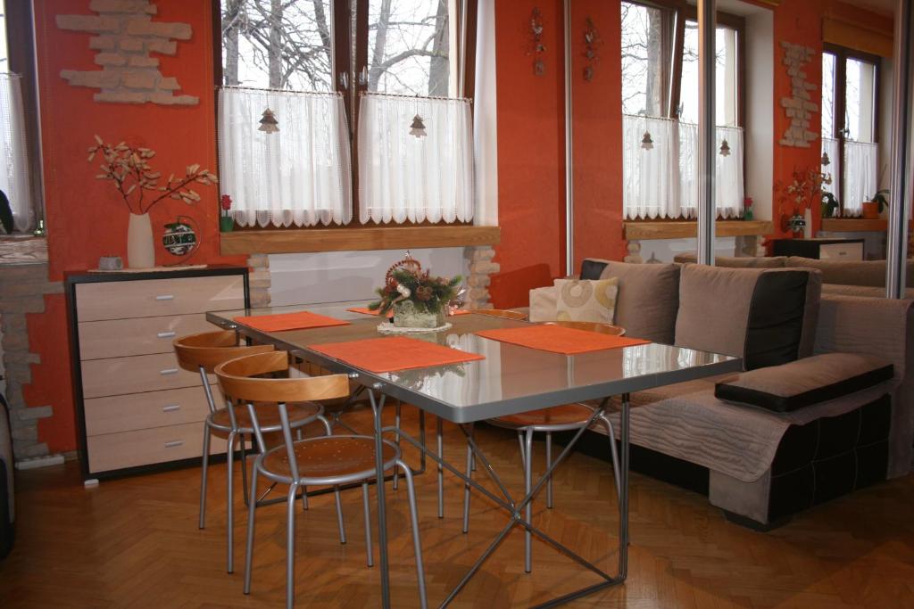 Posedenie v ubytovaní Apartamenty Paradis Zakopane