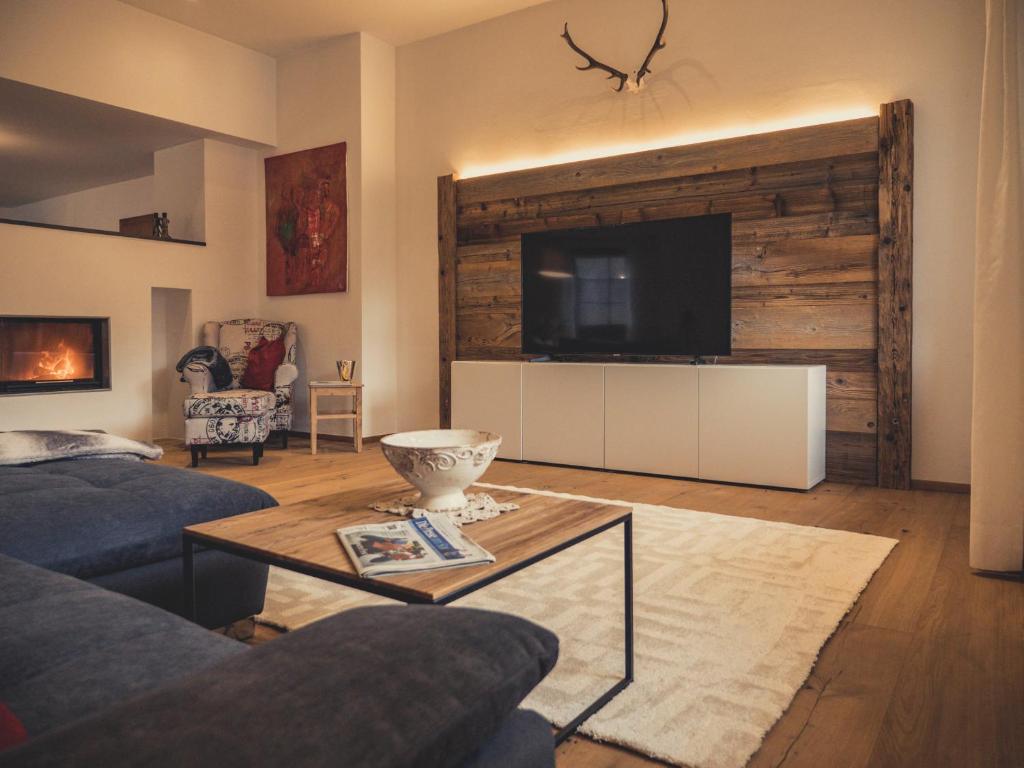 A television and/or entertainment centre at Postwirt Annaberg