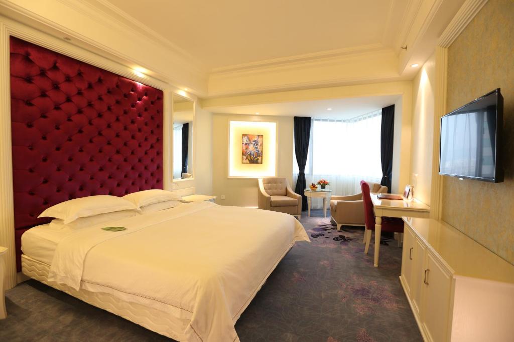 TV a/nebo společenská místnost v ubytování Pantower International Hotel