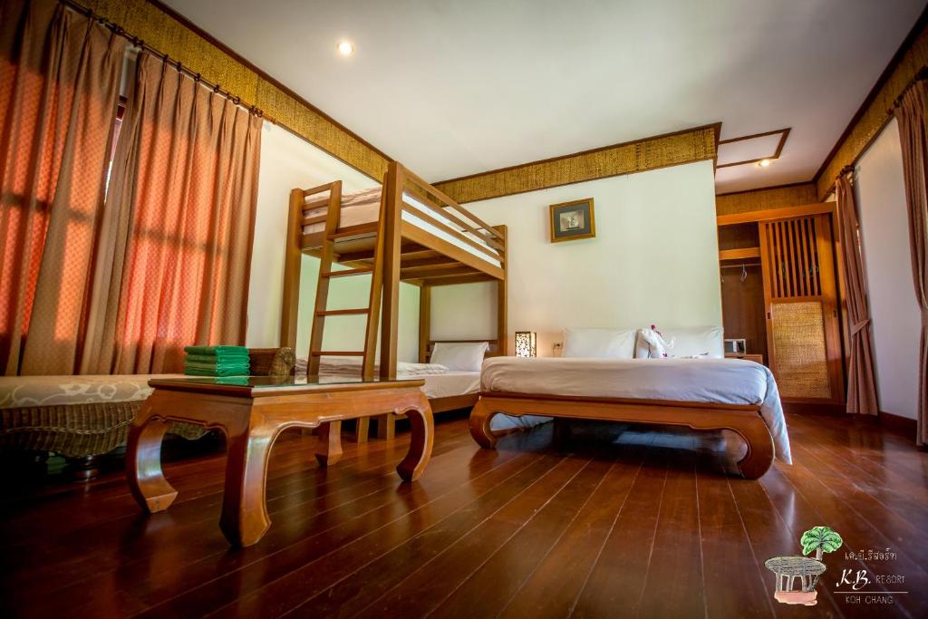 Postel nebo postele na pokoji v ubytování K.B. Resort