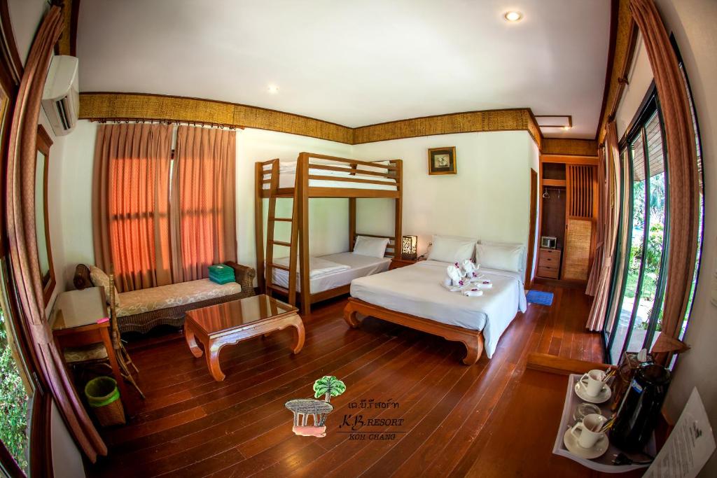 Postel nebo postele na pokoji v ubytování K.B. Resort