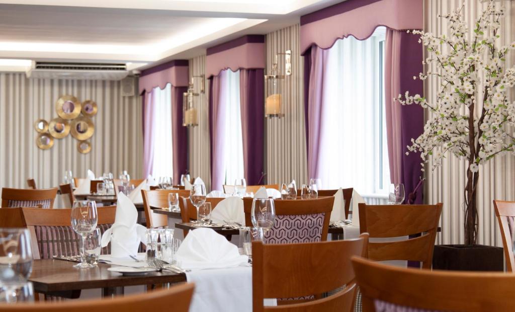 Restaurace v ubytování Shandon Hotel & Spa