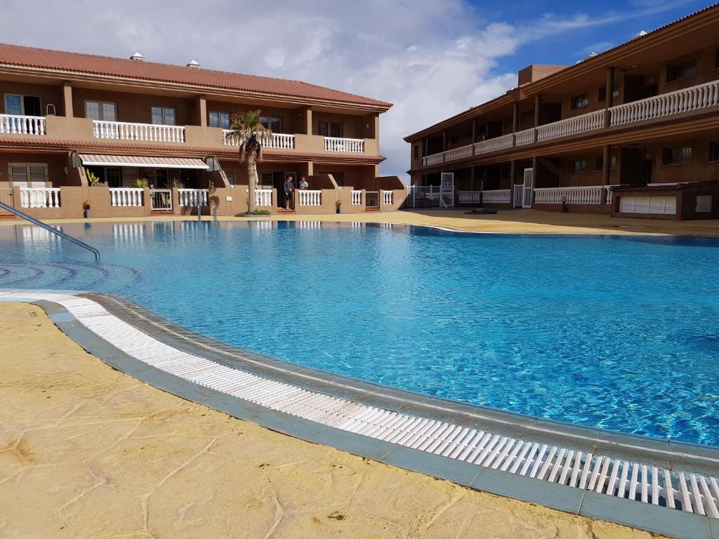 El Poris. Nice terrace, nice pool