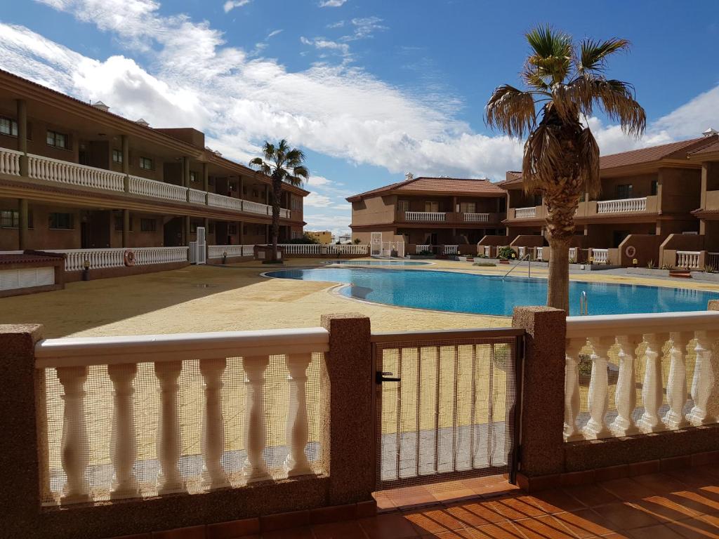 El Poris. Nice terrace, nice pool