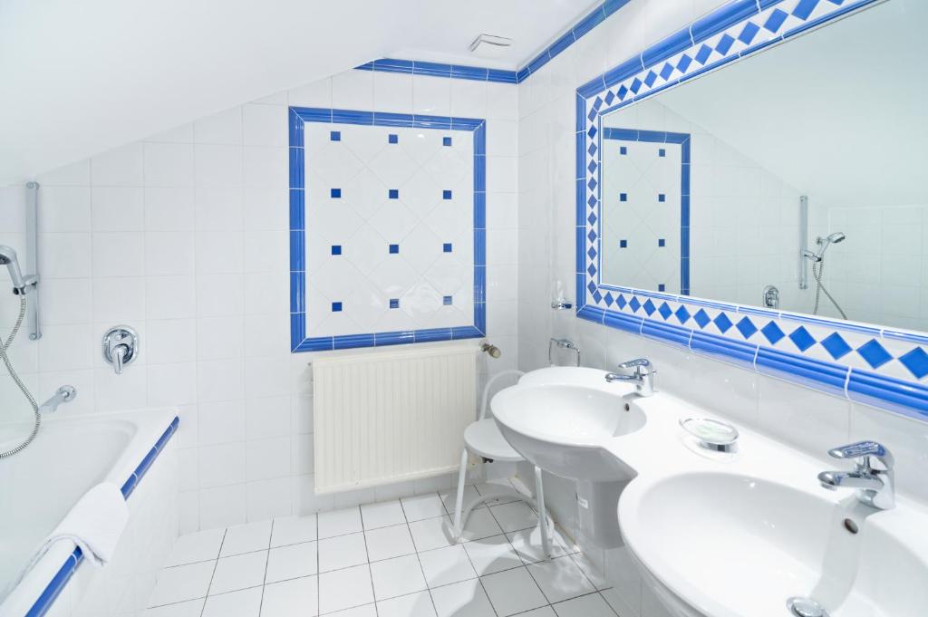 Romantik Waldhotel Mangold - Superior Double Room