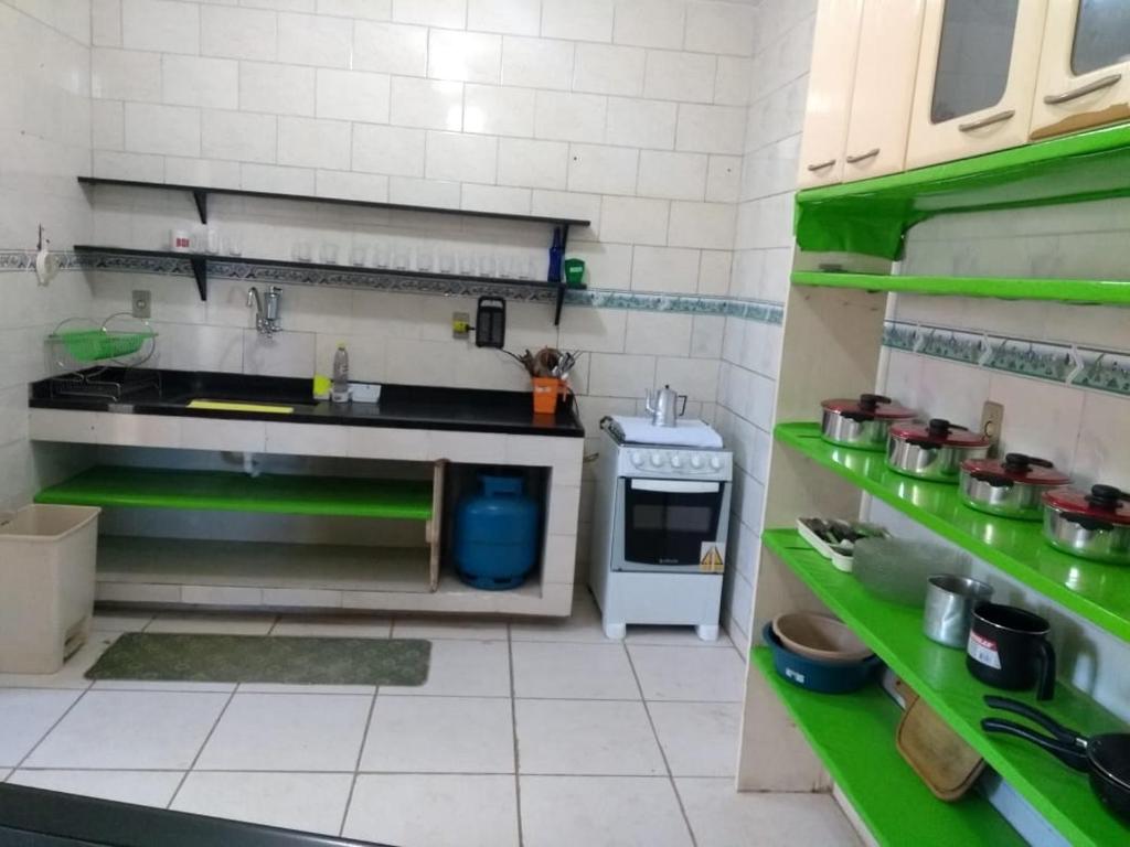  Excelente apto 2 quartos de frente para o mar em Garatucaia