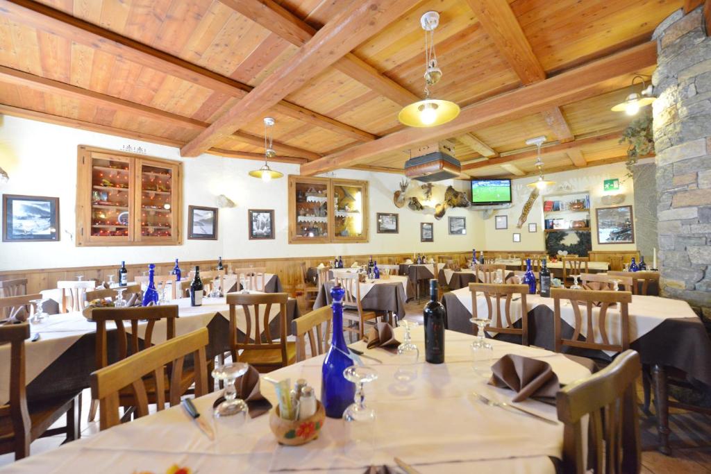 Restaurace v ubytování Affittacamere De Charme Jour Et Nuit