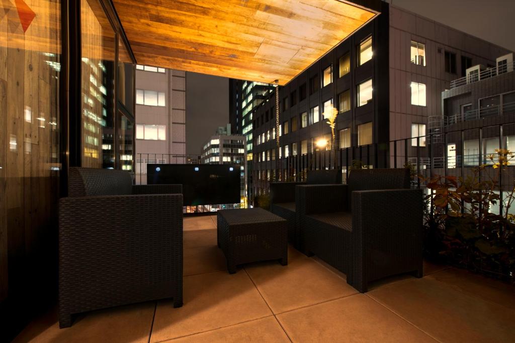 Posezení v ubytování bnb+ Kanda Terrace Ogawamachi