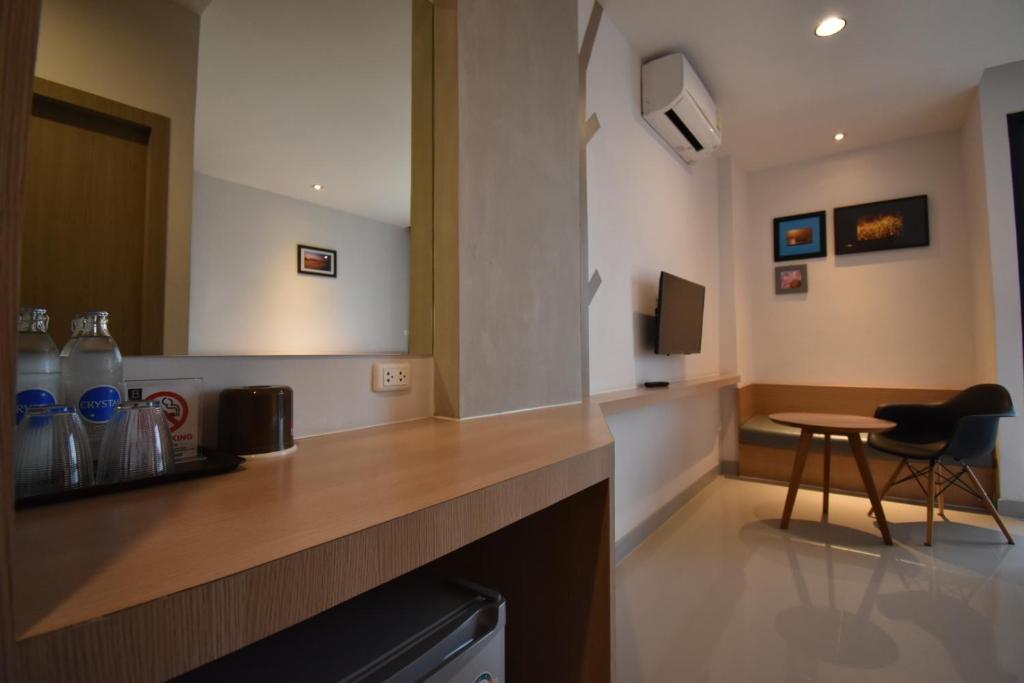 B Boutique Hotel - 4