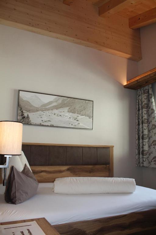 Postel nebo postele na pokoji v ubytování Hotel Glöckner und Hotel Residenz Glöckner