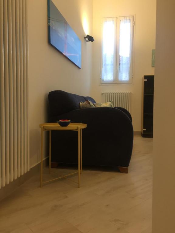 Telewizja i/lub zestaw kina domowego w obiekcie Porro15